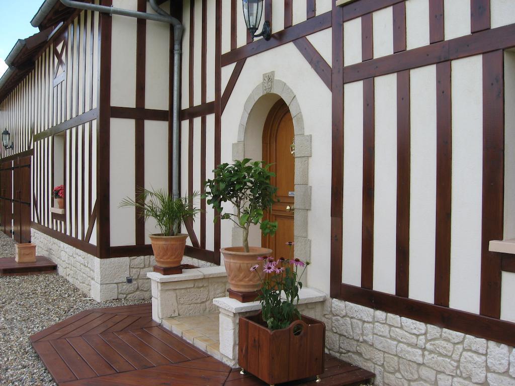 Le Mont D'Auge Bed and Breakfast Canapville  Buitenkant foto